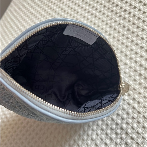 🛍SOLD🛍 Christian Dior Cosmetic Bag - Picture 5 of 9